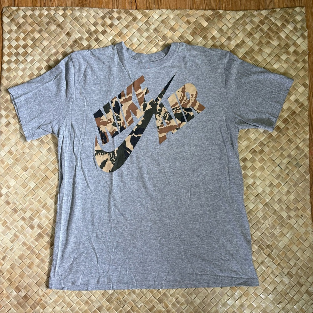Nike Air camo/grey top with imperfections